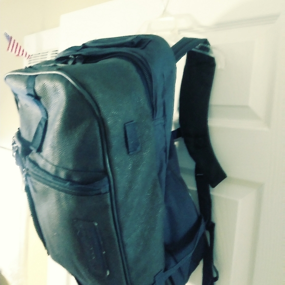 Royal Carribean Travel Bag & Back Pack. - Picture 4 of 7